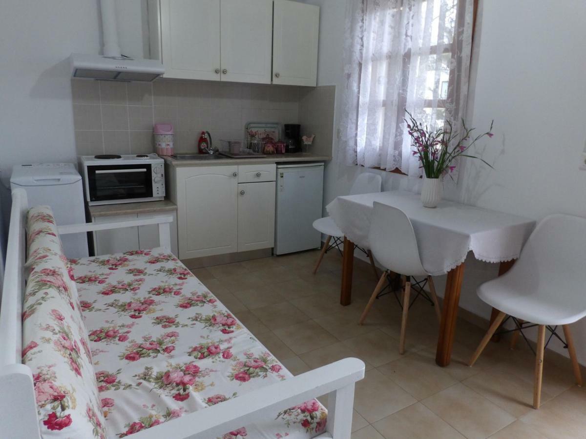 Teo 3 Apartment Gouves Bagian luar foto